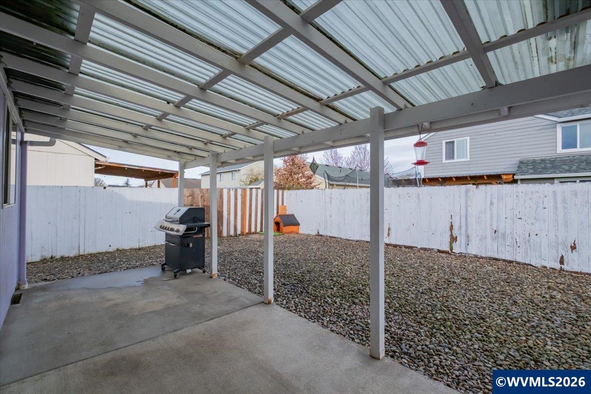 3093 24th Av