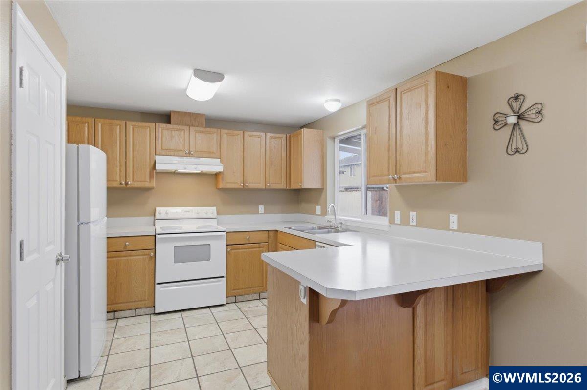 3093 24th Av