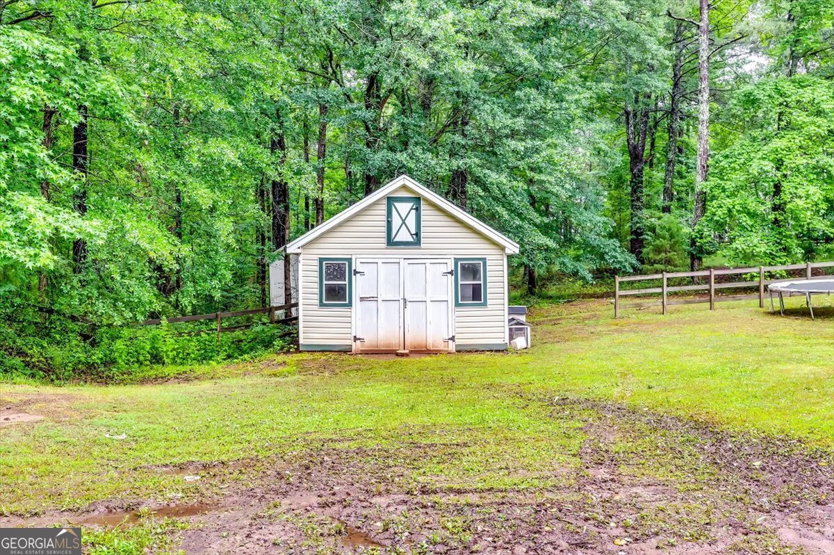 2200 E Lake Road