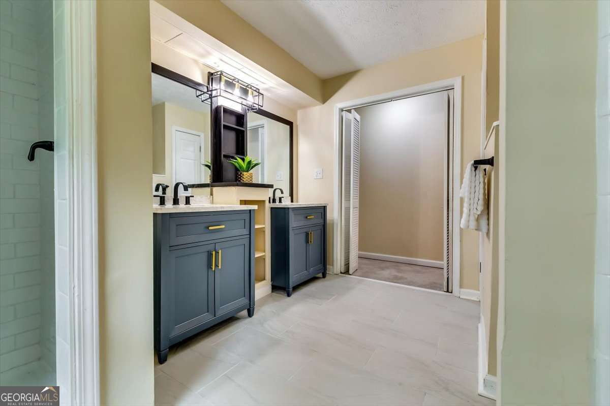 1493 Stoneleigh Hill Road