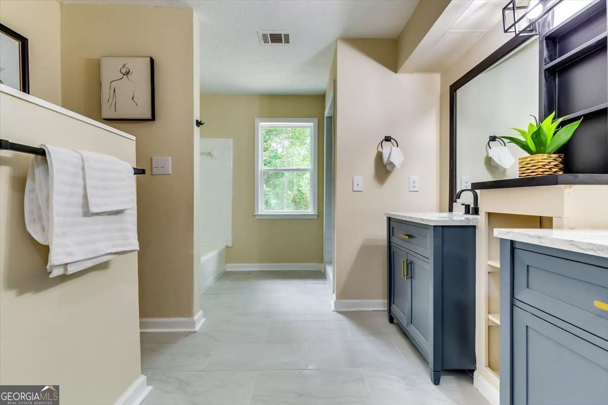 1493 Stoneleigh Hill Road