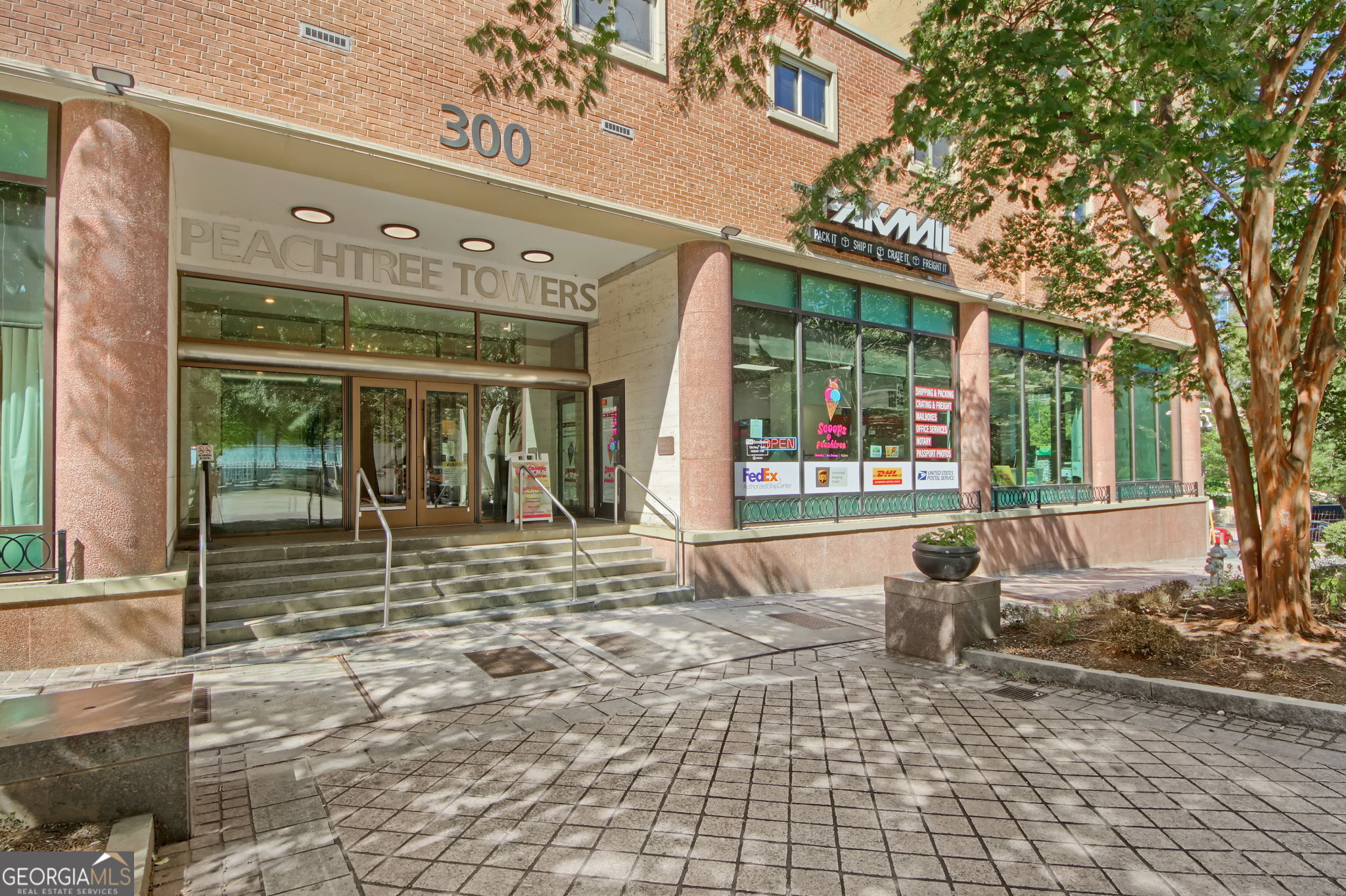 300 W Peachtree Street E # 21