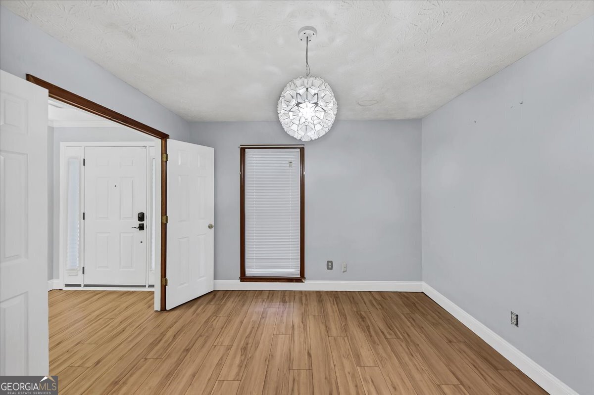 4731 Shadybrook Way SE