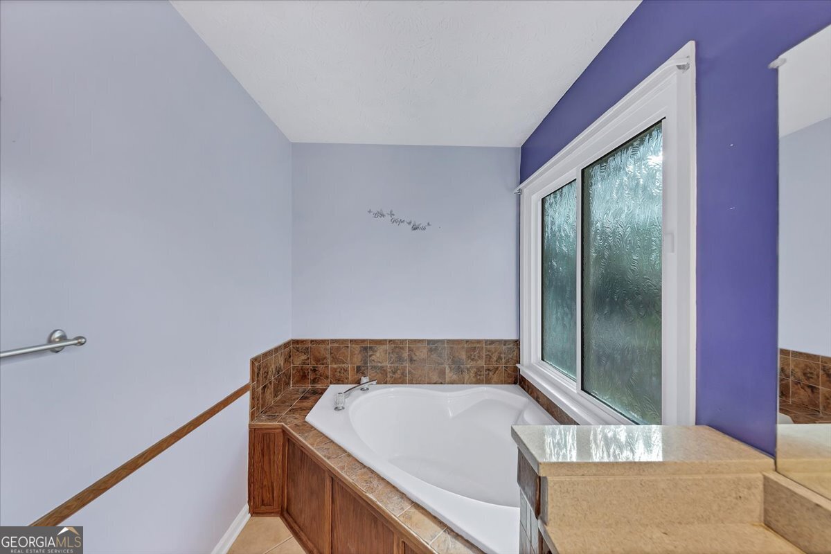 4731 Shadybrook Way SE