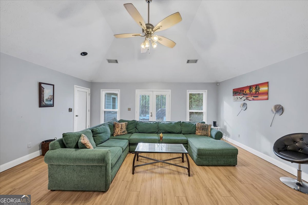 4731 Shadybrook Way SE