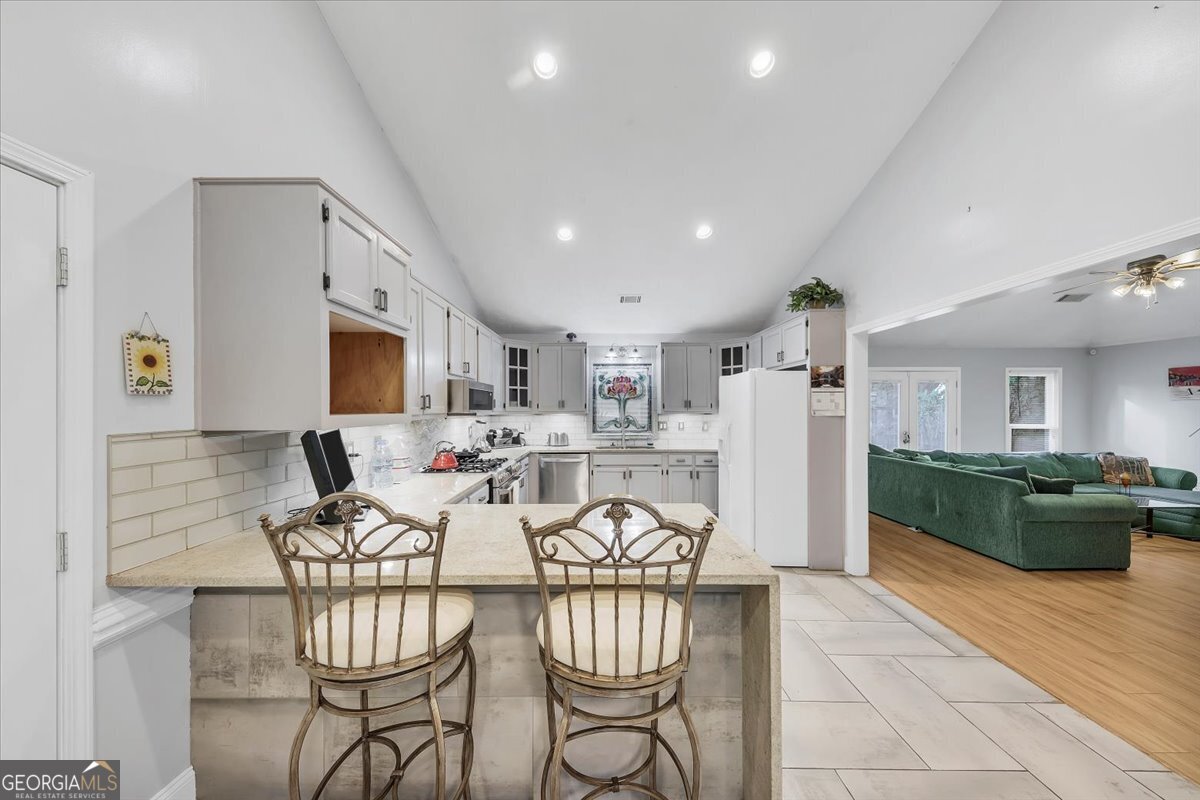 4731 Shadybrook Way SE