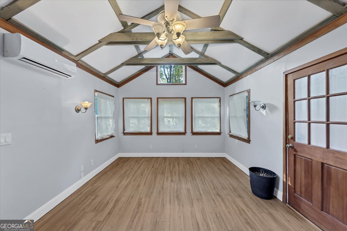 4731 Shadybrook Way SE