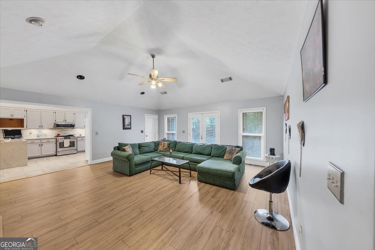 4731 Shadybrook Way SE