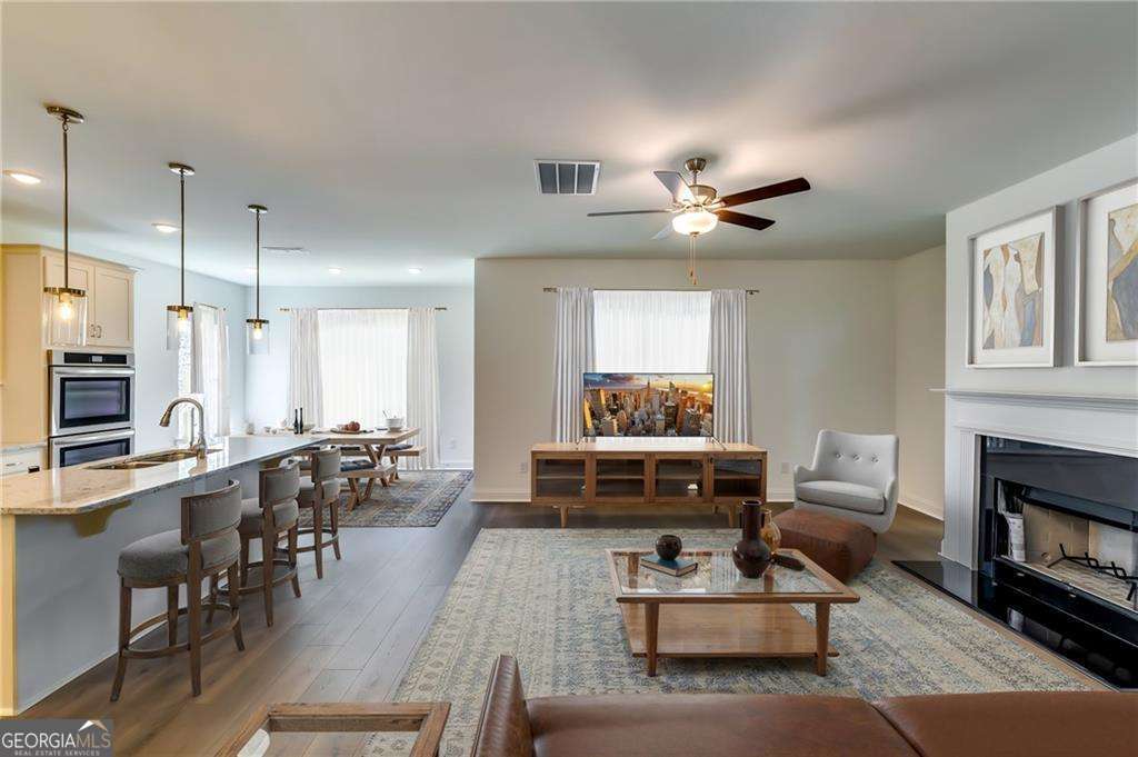 537 Principal Meridian Drive