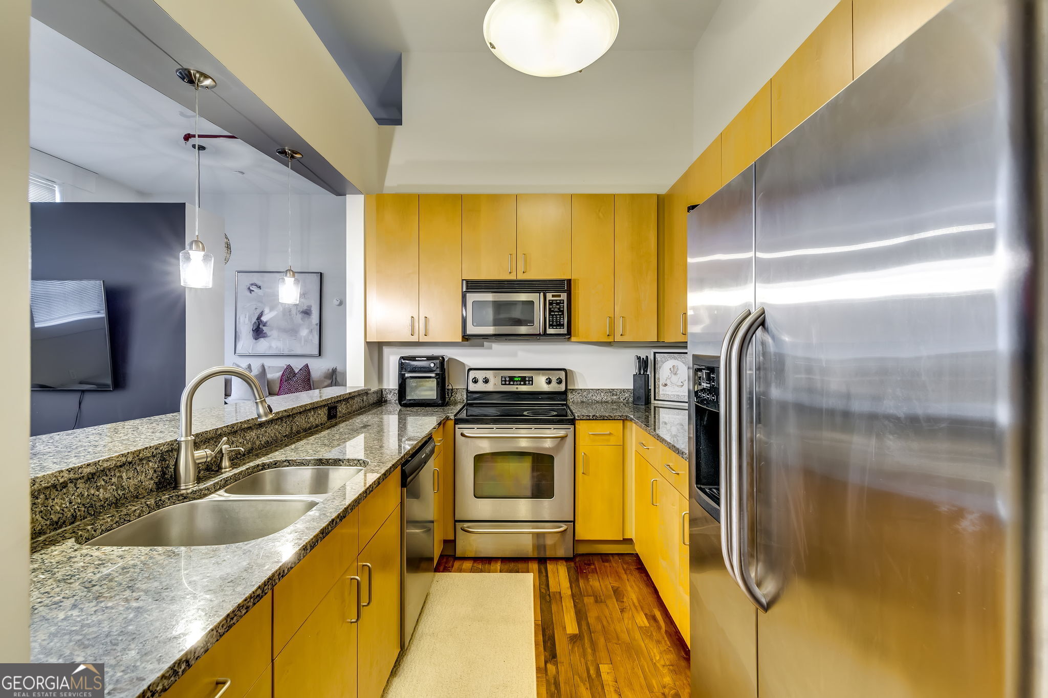 600 College Street # 101