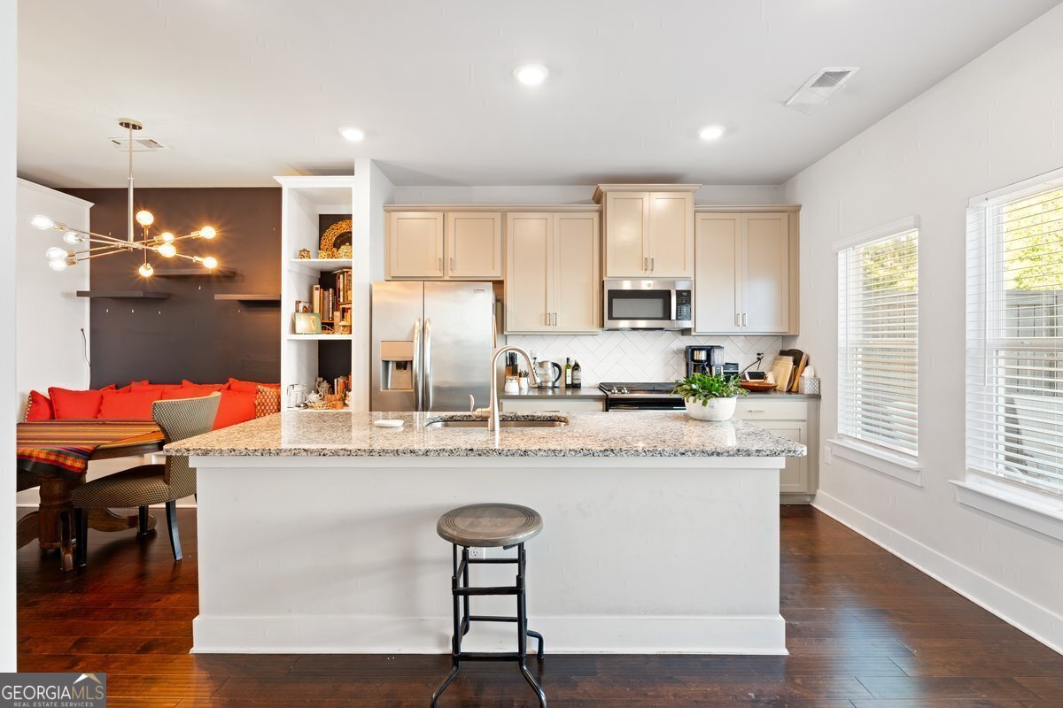 1267 Carbon Court SE