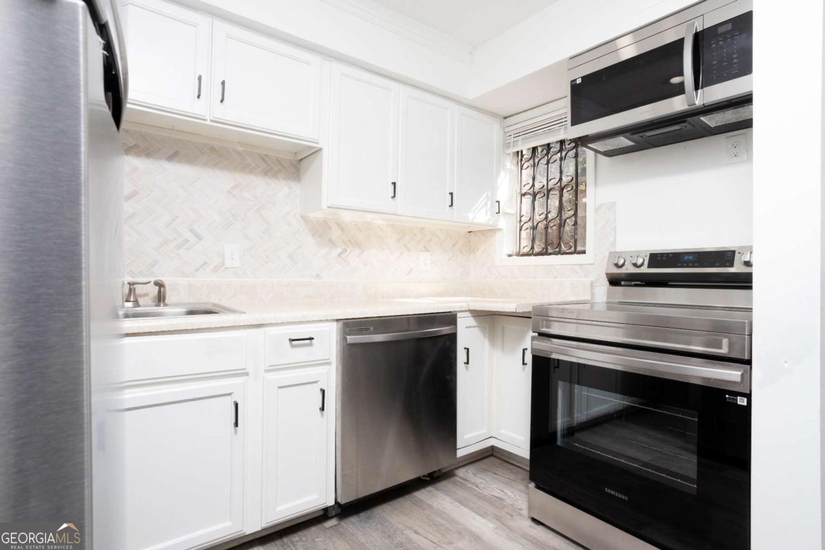 3232 Abbeywood Drive