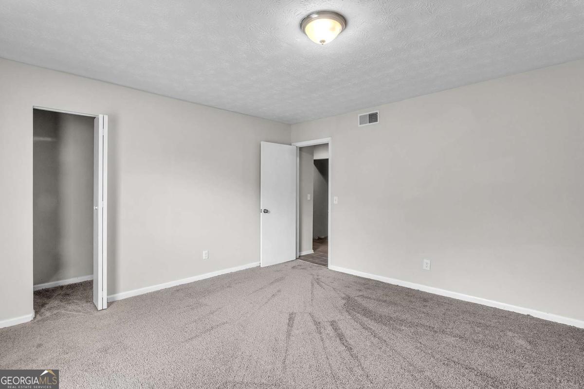 3243 Abbeywood Drive