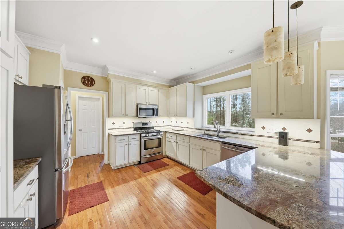 110 Varsailles Place