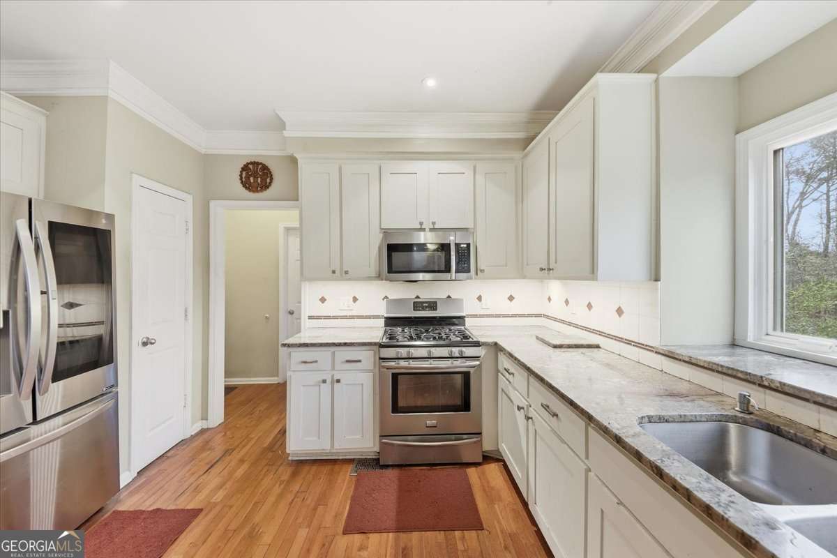 110 Varsailles Place
