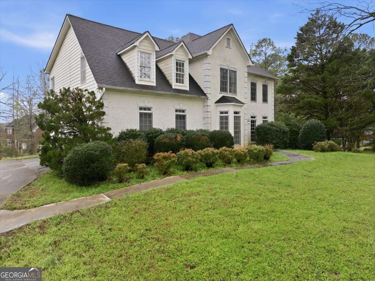 110 Varsailles Place