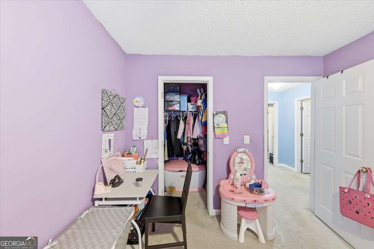 7222 Alicias Way