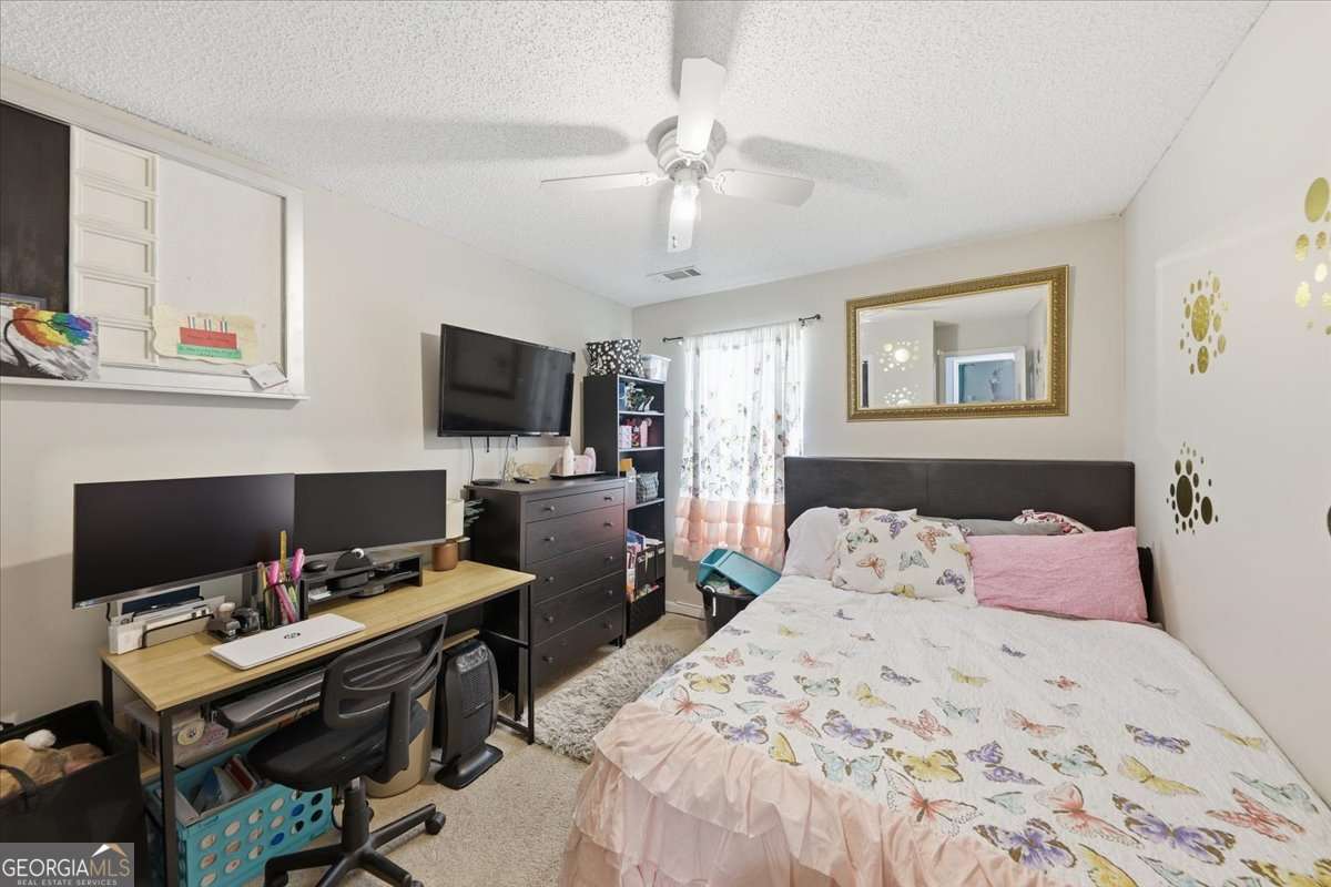 7222 Alicias Way