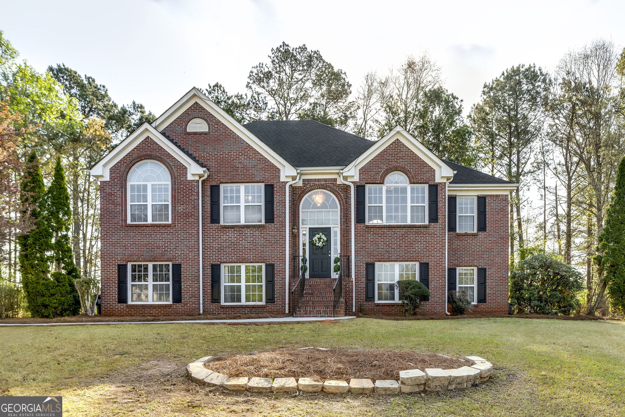 586 Ribbon Lane