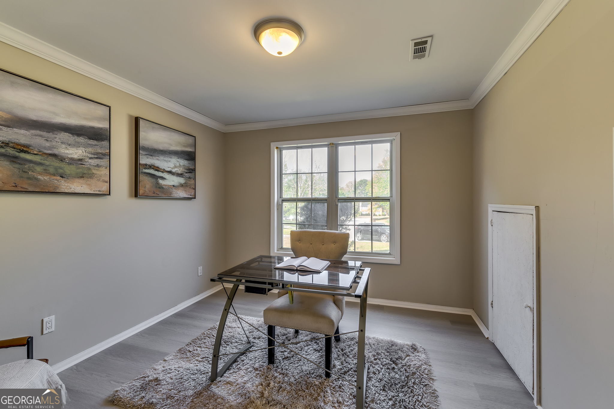 586 Ribbon Lane