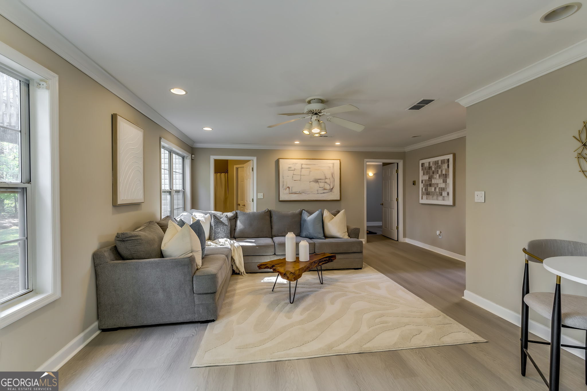 586 Ribbon Lane