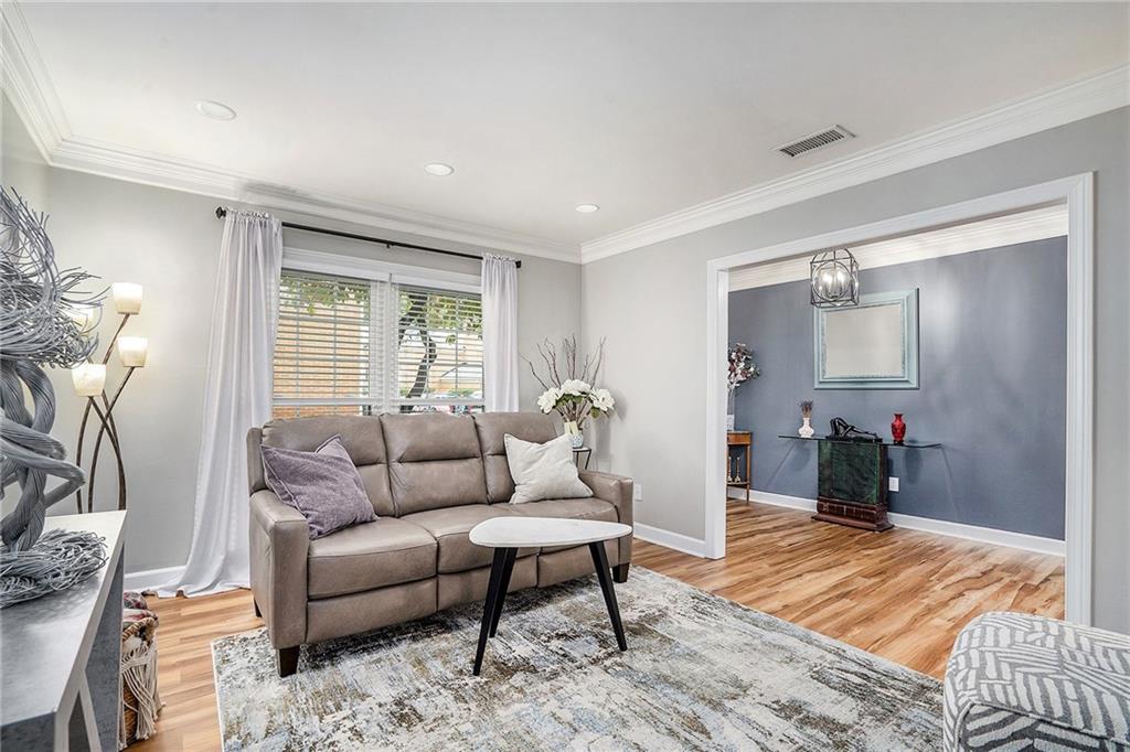 52 Mount Vernon Circle