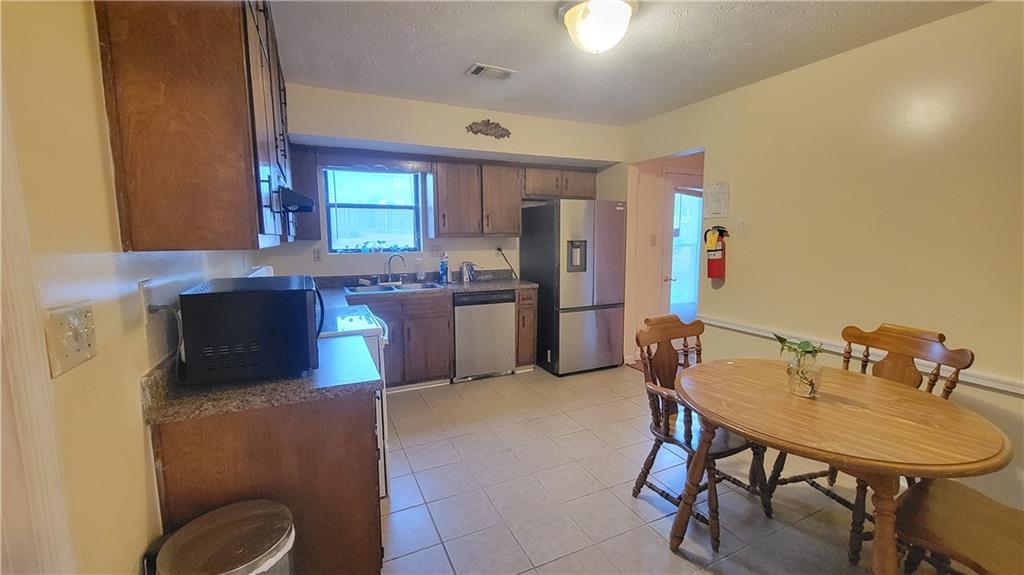 646 Post Road Drive