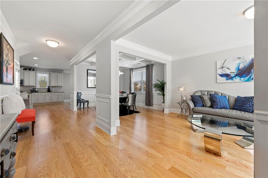 310 NW Brightfield Drive