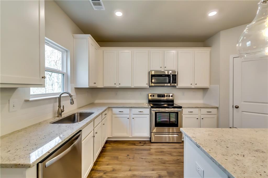 407 Shoals Trail