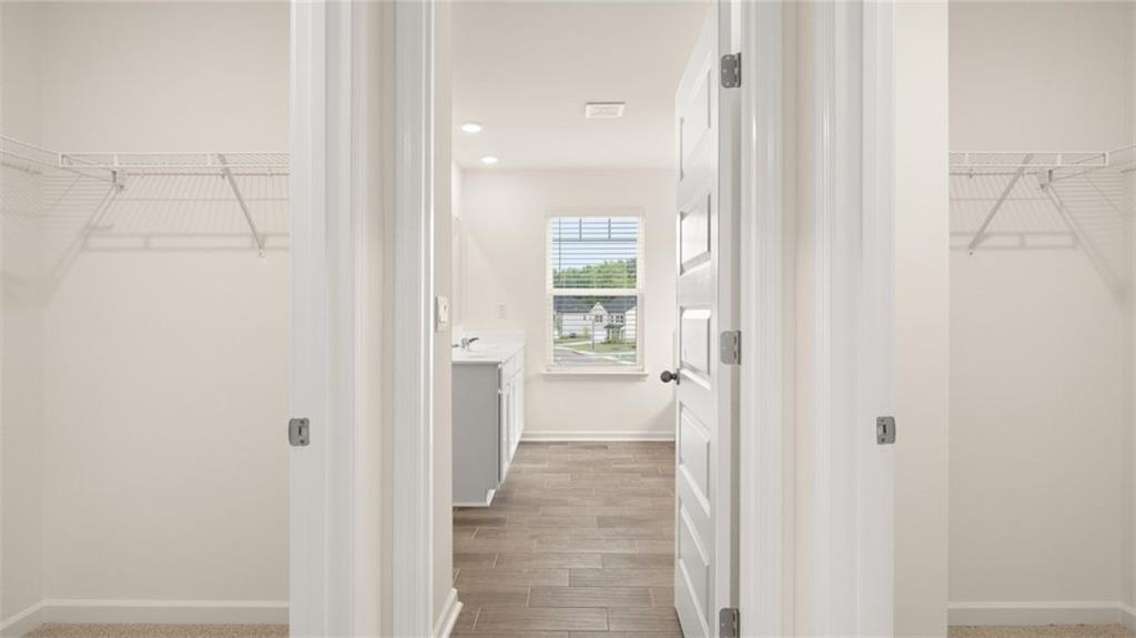989 BLUE JUNIPER Circle