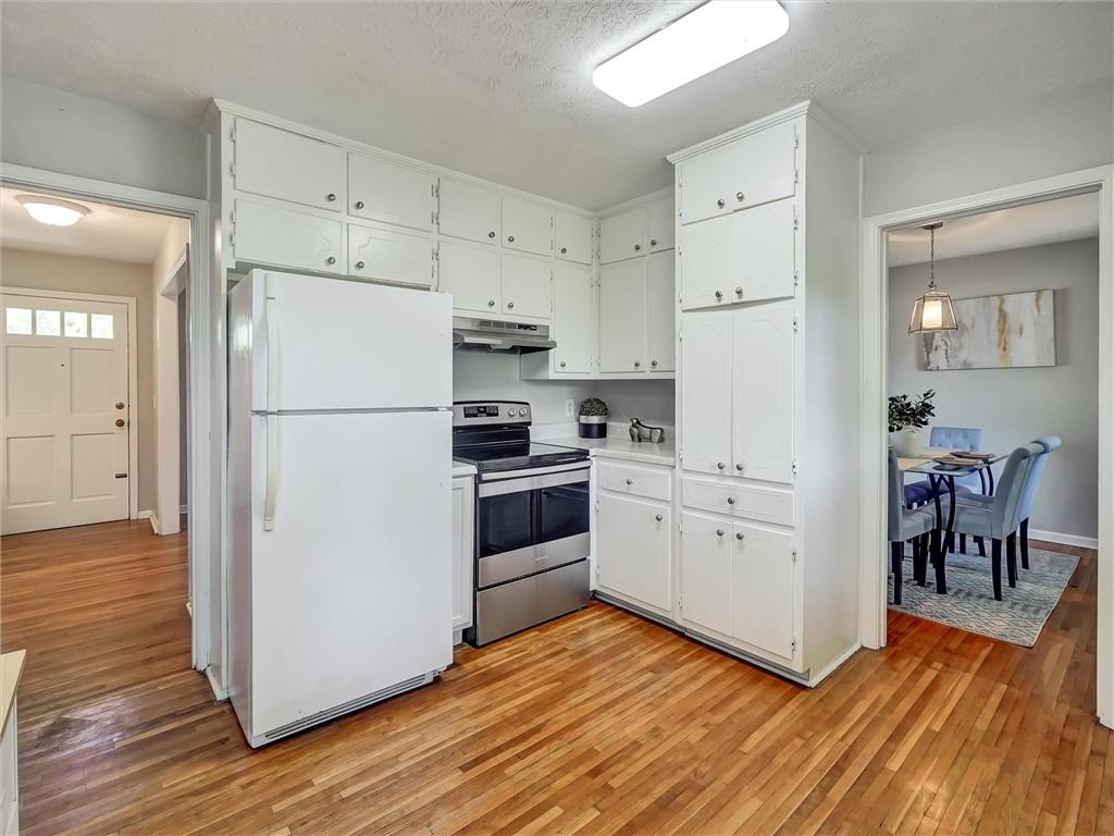 5470 Chanterella Court SW