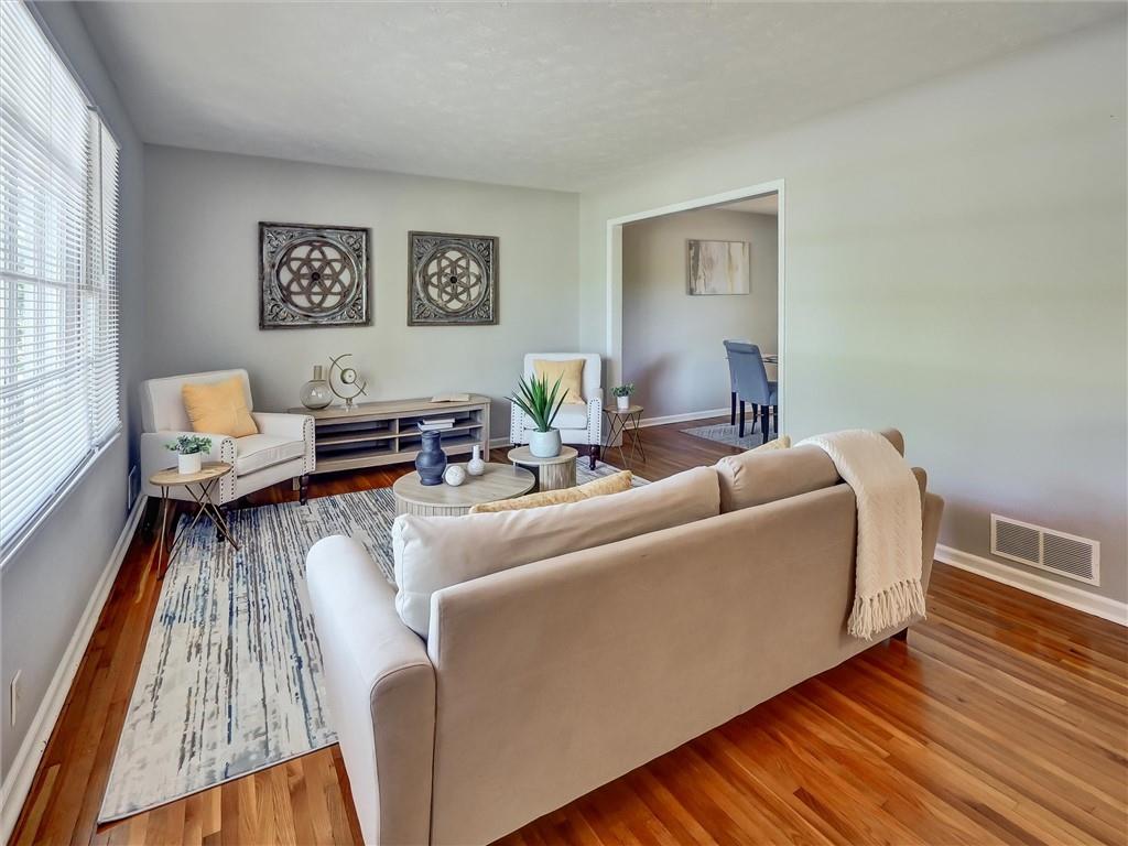 5470 Chanterella Court SW