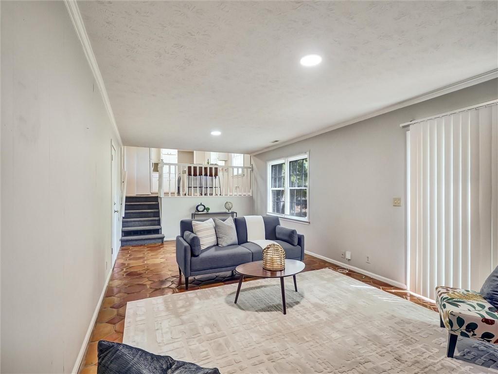 5470 Chanterella Court SW