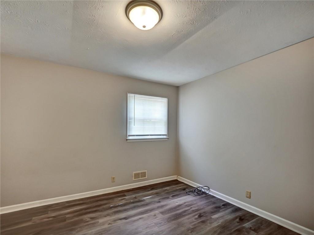 5470 Chanterella Court SW