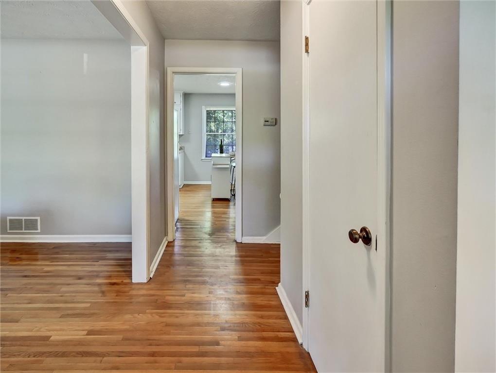 5470 Chanterella Court SW