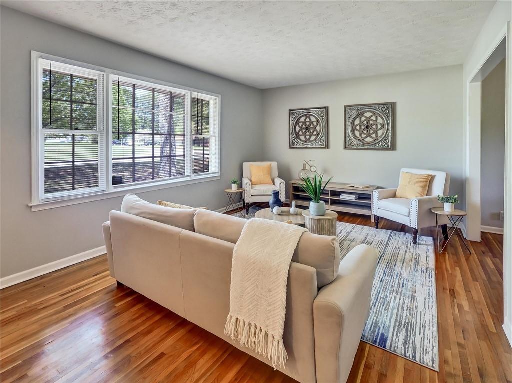 5470 Chanterella Court SW