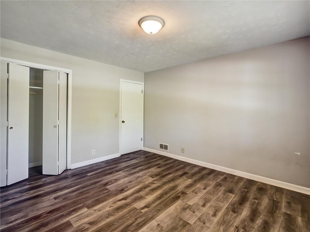 5470 Chanterella Court SW