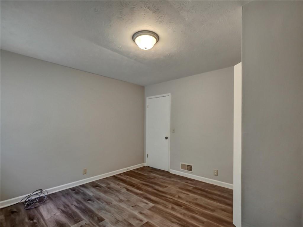 5470 Chanterella Court SW