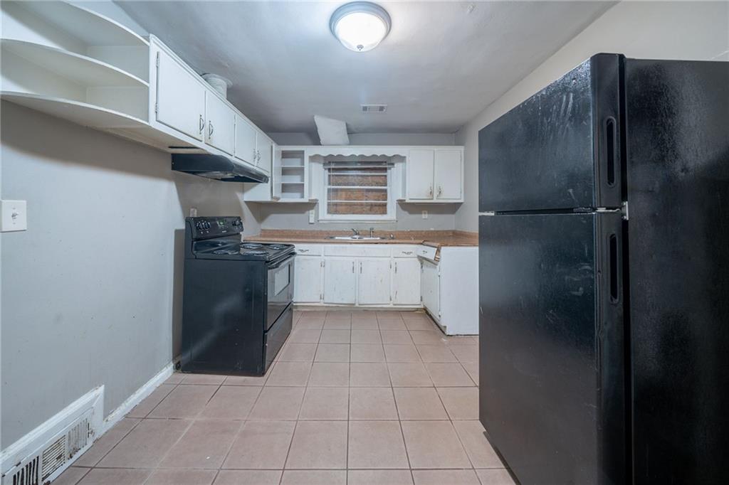 1753 Thomas Terrace