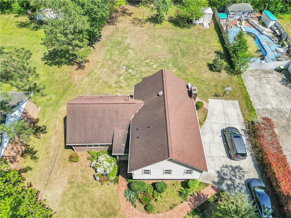 9082 Chestnut Lake Drive