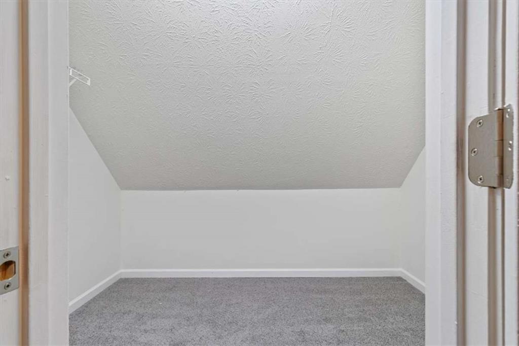 1029 CHATERLY Court