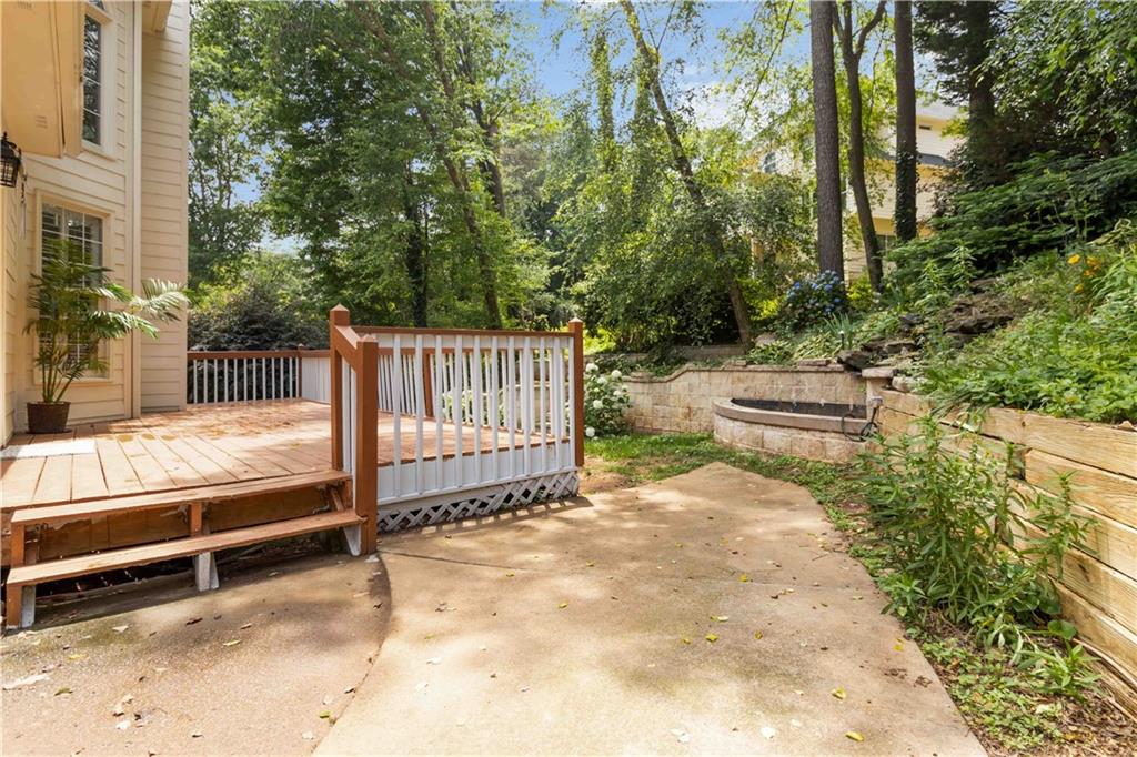 2280 Wildwood Lake Drive