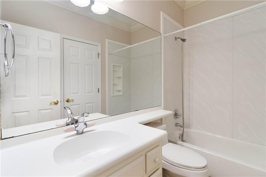 2280 Wildwood Lake Drive