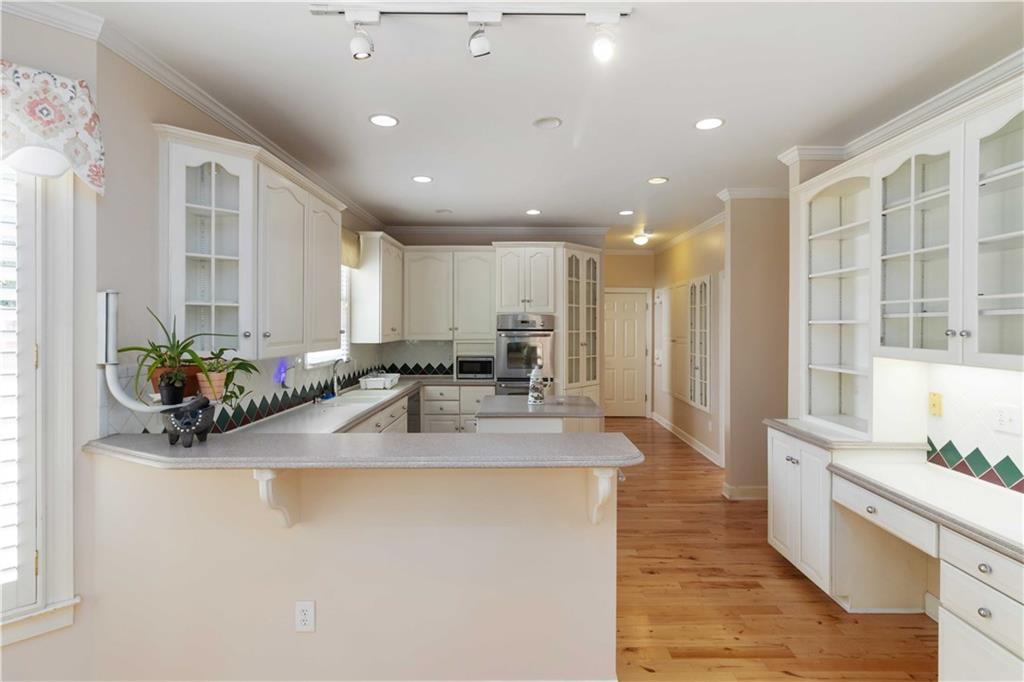 2280 Wildwood Lake Drive