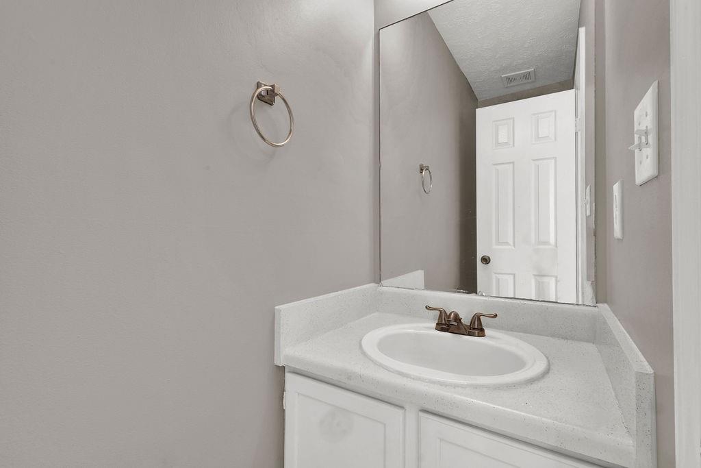 3822 River Ridge Court