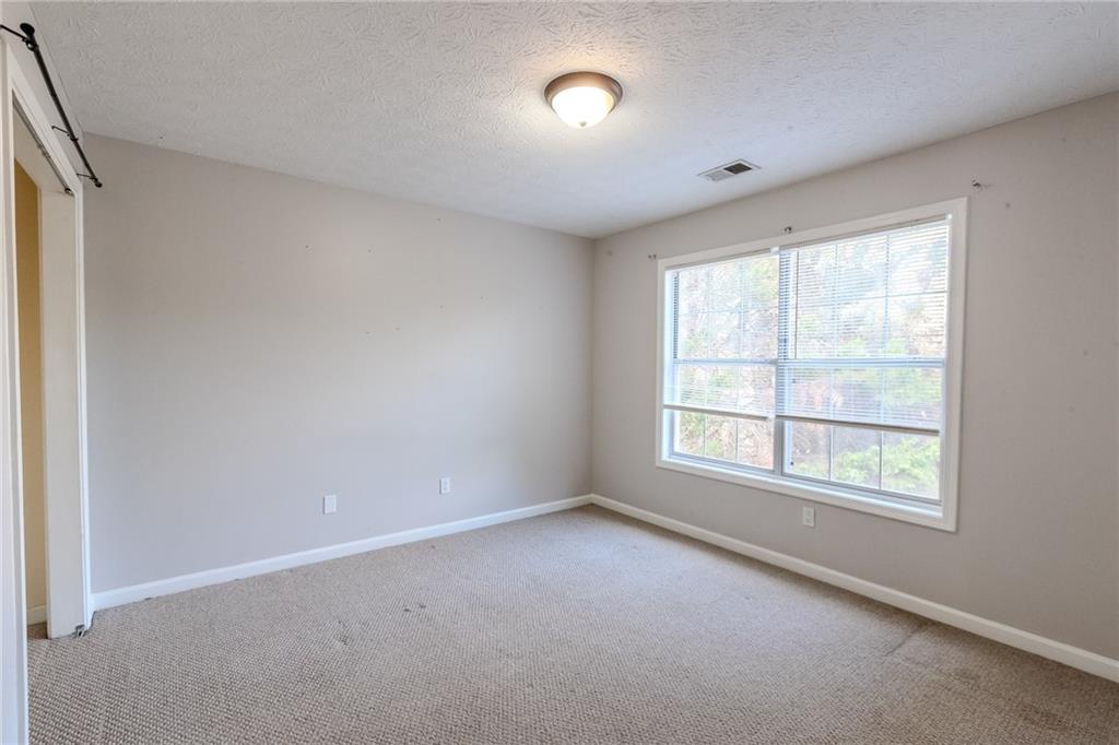 335 Wilma Court SW