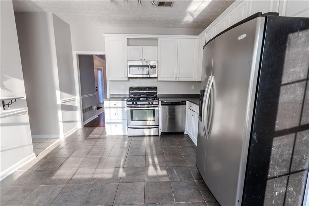 335 Wilma Court SW