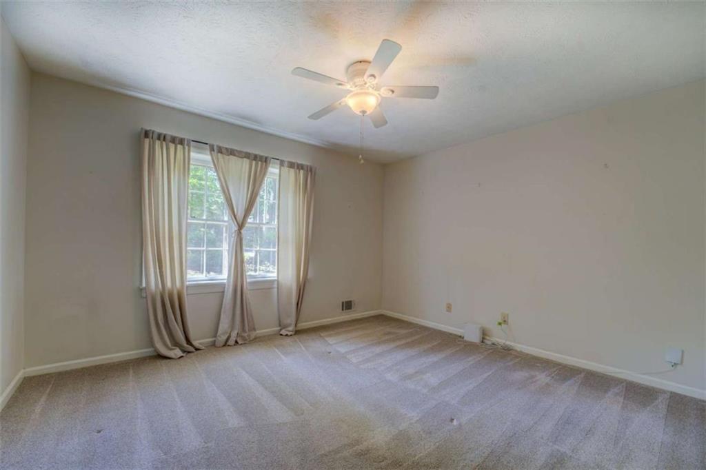 3957 Woodland Circle