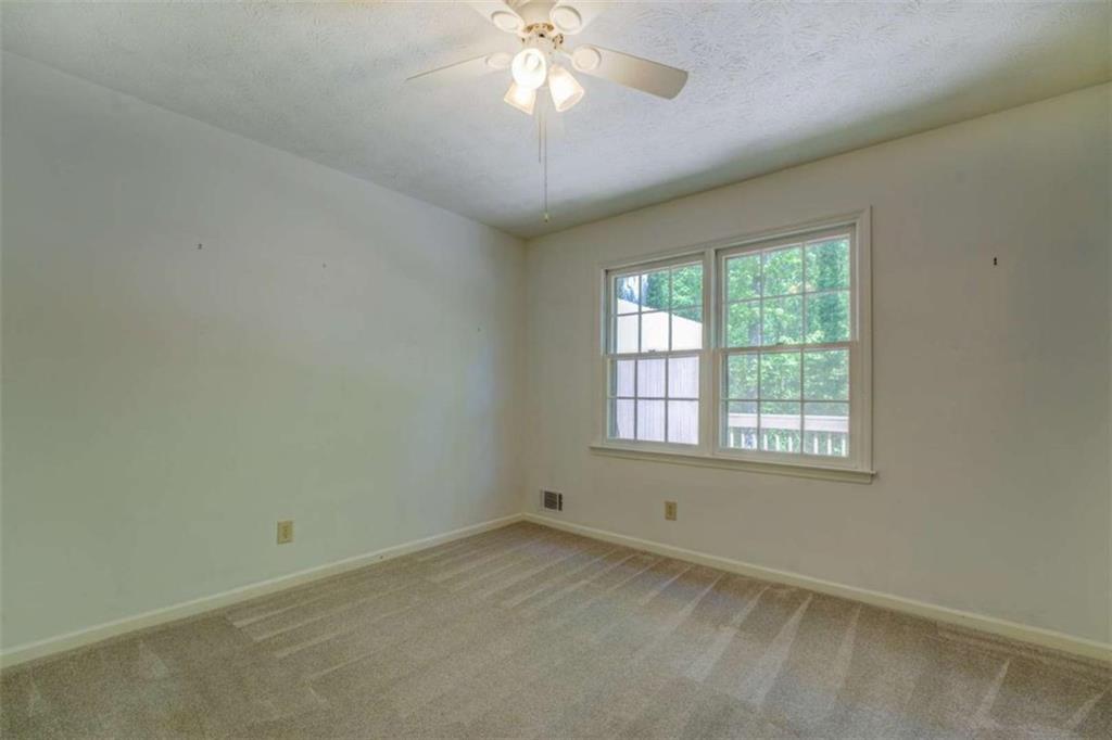 3957 Woodland Circle