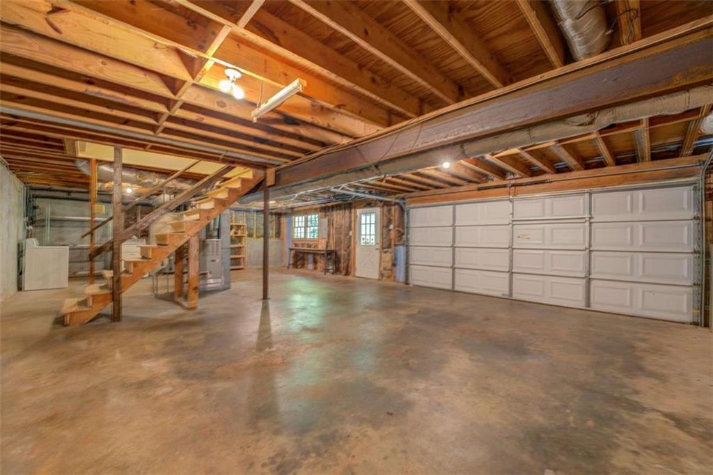 3957 Woodland Circle